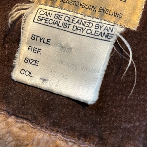 ✨Free Shipping✨ 1970's Vintage Morlands Sheepskin Unisex Tan Coat - Picture 3 of 17